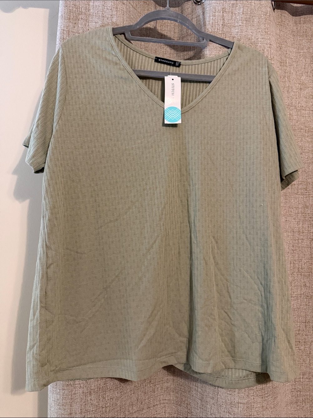 NWT Staccato Sage Green Short-Sleeve V-Neck Top XL
